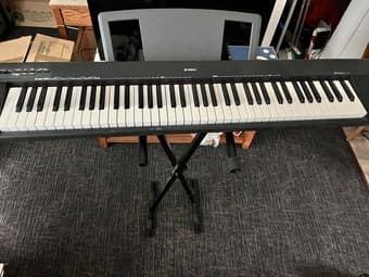 yamaha keyboard 88 keys with free stand 1
