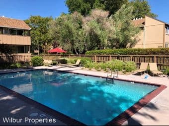 Palo Alto Condo Bright and sunny. Near Greer park and Oregon Expy. 2
