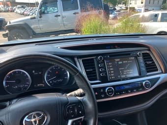 2018 Toyota Highlander 3