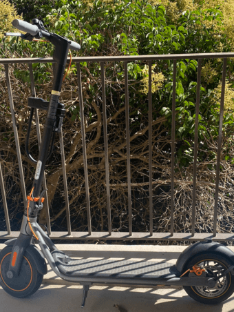 Segway - Ninebot F35 Electric Scooter with U-lock 1