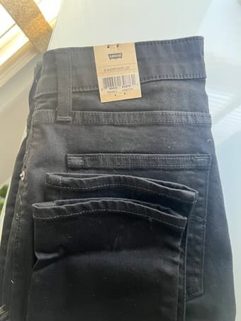 Brand New Women's 721 Levi's - Size 8 Short - High Rise Skinny - Black 2