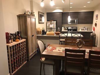 Unfurnished 1B/1B in Stanford Colonnade Complex 3