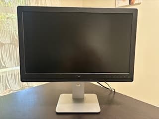 Dell monitor 23'' with integrated camera 1