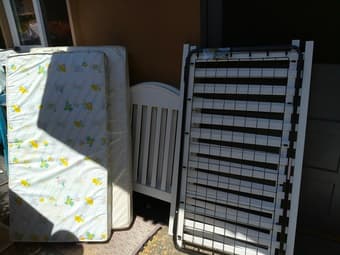 Children's Bed Frame with Mattress 1