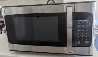 1000 Watt Microwave 1