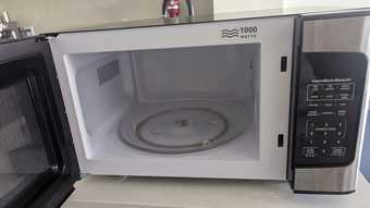 1000 Watt Microwave 2