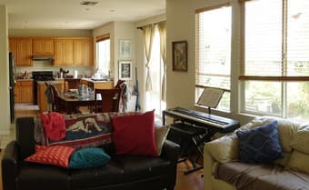 4bd2.5ba house in E Palo Alto avail. August - SEE LINK TO FULL LISTING 3