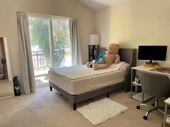 Quiet, Sunny Room available in 4BR House in Mountain View 1