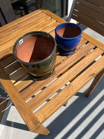 two (2) beautiful plant pots 2