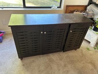 Hutch for slae - Mountain View 1