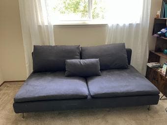 Black couch - very good condition ! 1