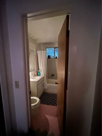 Looking for a roommate for 2 bed 1 bath near downtown Menlo Park 4