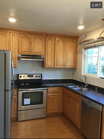 Urgent! Need roommate to take awesome sunny bedroom in downtown PA 2