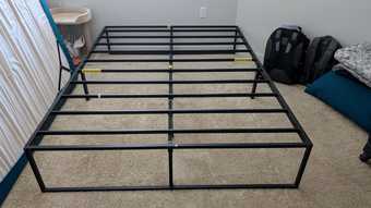 Queen size bedframe 3