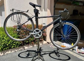 Apollo Veloce 700c Womens Commuter 24 speed (18"/L) 2