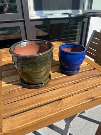 two (2) beautiful plant pots 2