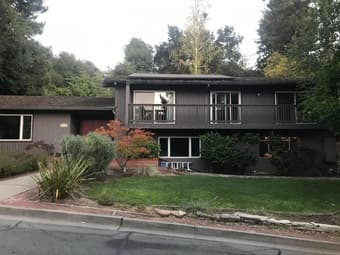 2nd floor room available in Portola Valley House, Sept 1st start 1