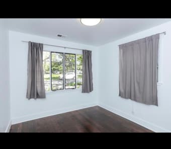 Furnished Room for rent in 2 bedroom cottage- Downtown Palo Alto 4