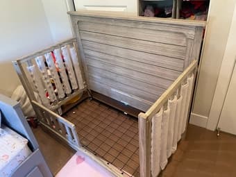Baby/Toddler Crib with Toddler Rail 1