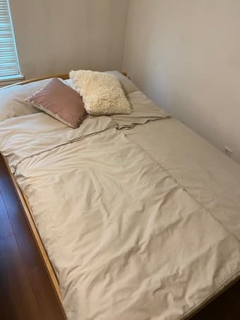 Full-size Beige Bedding Set, Pillows, Comforter, Duvet covers 1