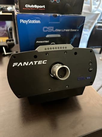 Fanatec CSL Elite F1 Set - Base + Wheel + Pedals 4