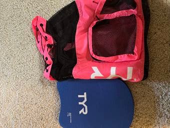 Pickleball set and swimming fins 4