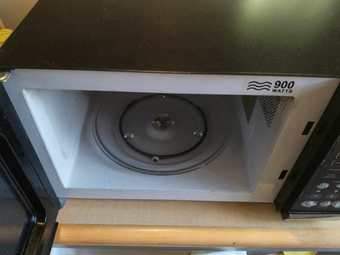 Microwave 900 Watt 2