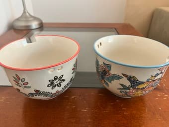 Shoe rack, table, lamp 4