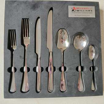 56pc Stainless Steel Cutlery set 2