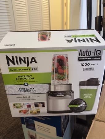 NINJA BLENDER PRO BARELY USED! 1