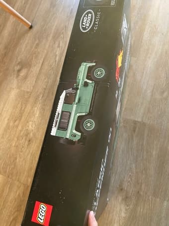 LEGO Land Rover Classic Defender 90 1