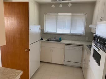Master BR in 2B2B (1300 sqft) in Menlo Park - Oct 1st to Dec or Feb 3