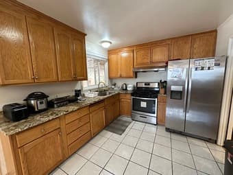 Fully furnished master bedroom in EPA looking for long term tenant 2