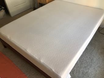 Move out sale: mattress, rice cooker, lamps, standing desk, keyboard 1