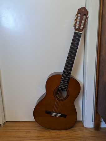 Guitar Yamaha C40II 1