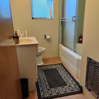 Room available in a house on Williams St Palo Alto 1