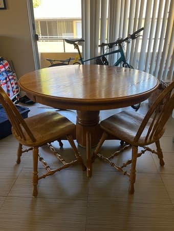 Solid Oak Pedestal Table & 6 chairs (Dinaire, Buffalo, NY) 1
