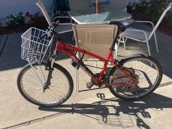 Move out sale (multiple furnitures, table, sofa, bike, guitar...) 4