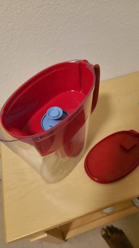 Moving out - kitchens items + brita filter 2