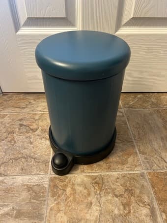 Small pedal trash can & toilet paper stand 1