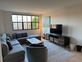 beautiful housing, great location in palo alto 1