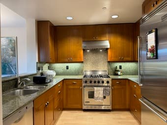 beautiful housing, great location in palo alto 2