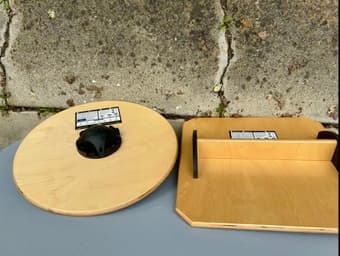 2 x Balance boards 2