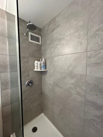 Subletting Single Room EV Highrise 2