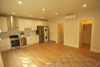ADU studio with separate entrance and lrg private patio near Stanford 1
