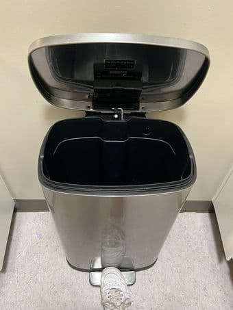 Move out sale - Hoskins Escondido Village, Stanford 4