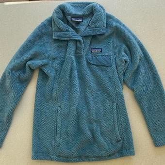 2 Women's XS Fleece Pullovers (Patagonia, Kuhl) 1
