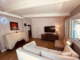 Female Christian Roommate for Palo Alto Dwelling Place - $2,000/month 1