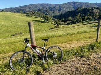 Trek Elite 9.7 Carbon Frame Bike 1