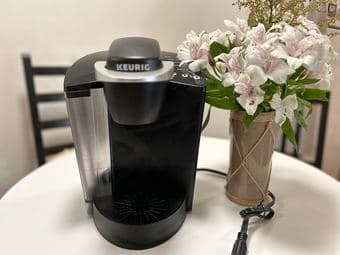 Keurig coffee machine, almost brand new 1